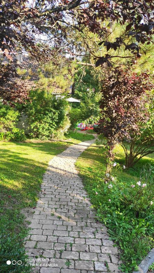 Petit Coin De Paradis Fontaine-les-Luxeuil Exterior foto